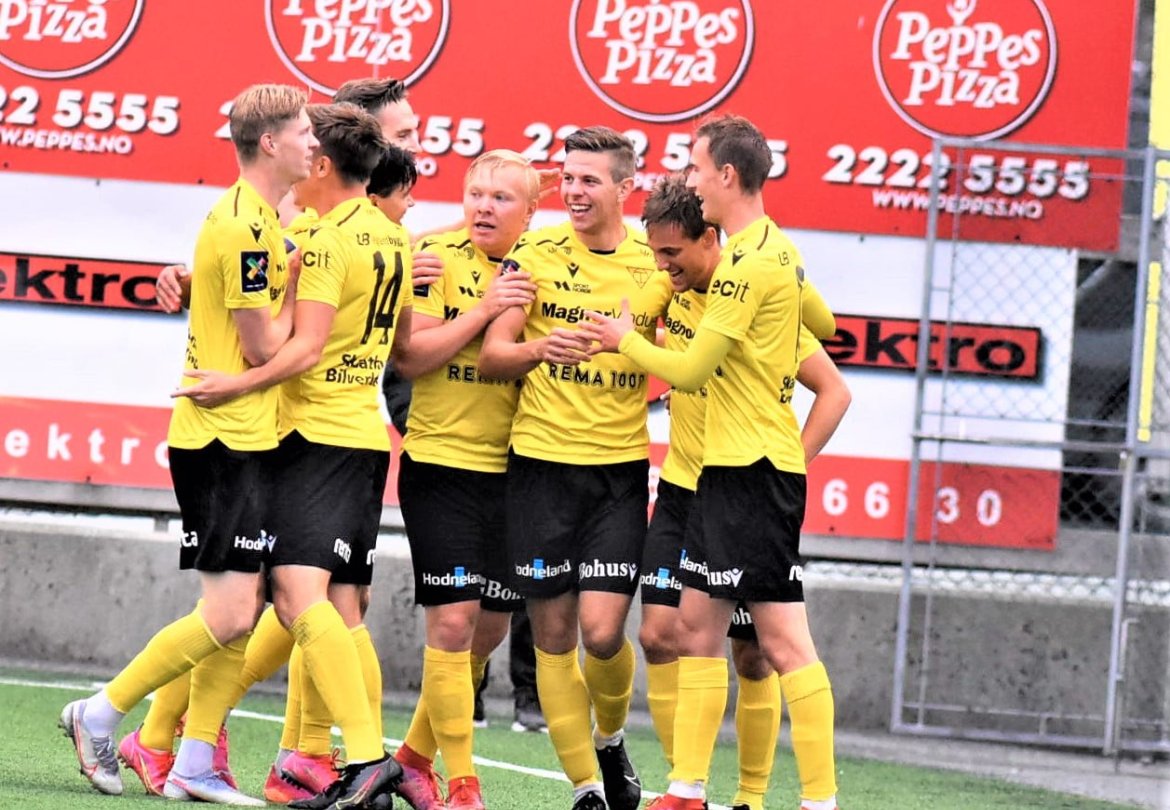 Roger Blokhus Ekeland sendte Os til pause med leiing i det 45.minutt (Foto: Trond Gausemel, Hordalandsfotball)